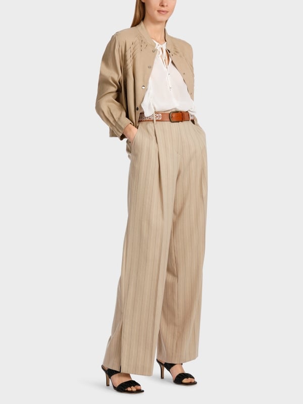 Marc Cain Modell WASCO – Hose in Nadelstreif Auslauf