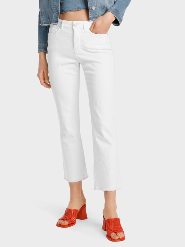 Marc Cain Modell FORLI – Jeans “Rethink Together” Letzter Tag