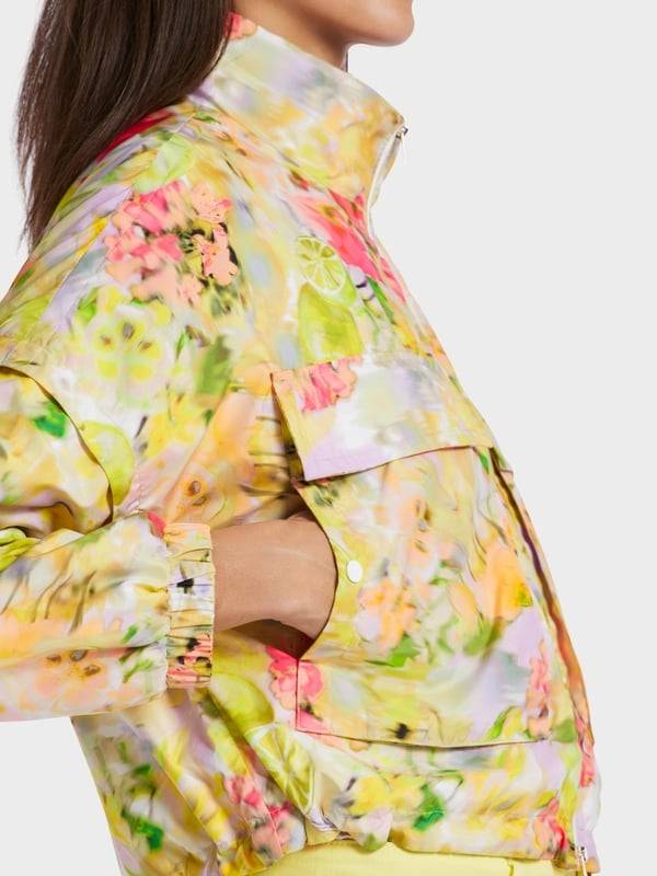 Marc Cain Bedruckte Outdoor-Jacke Limitierter Zeitrabatt