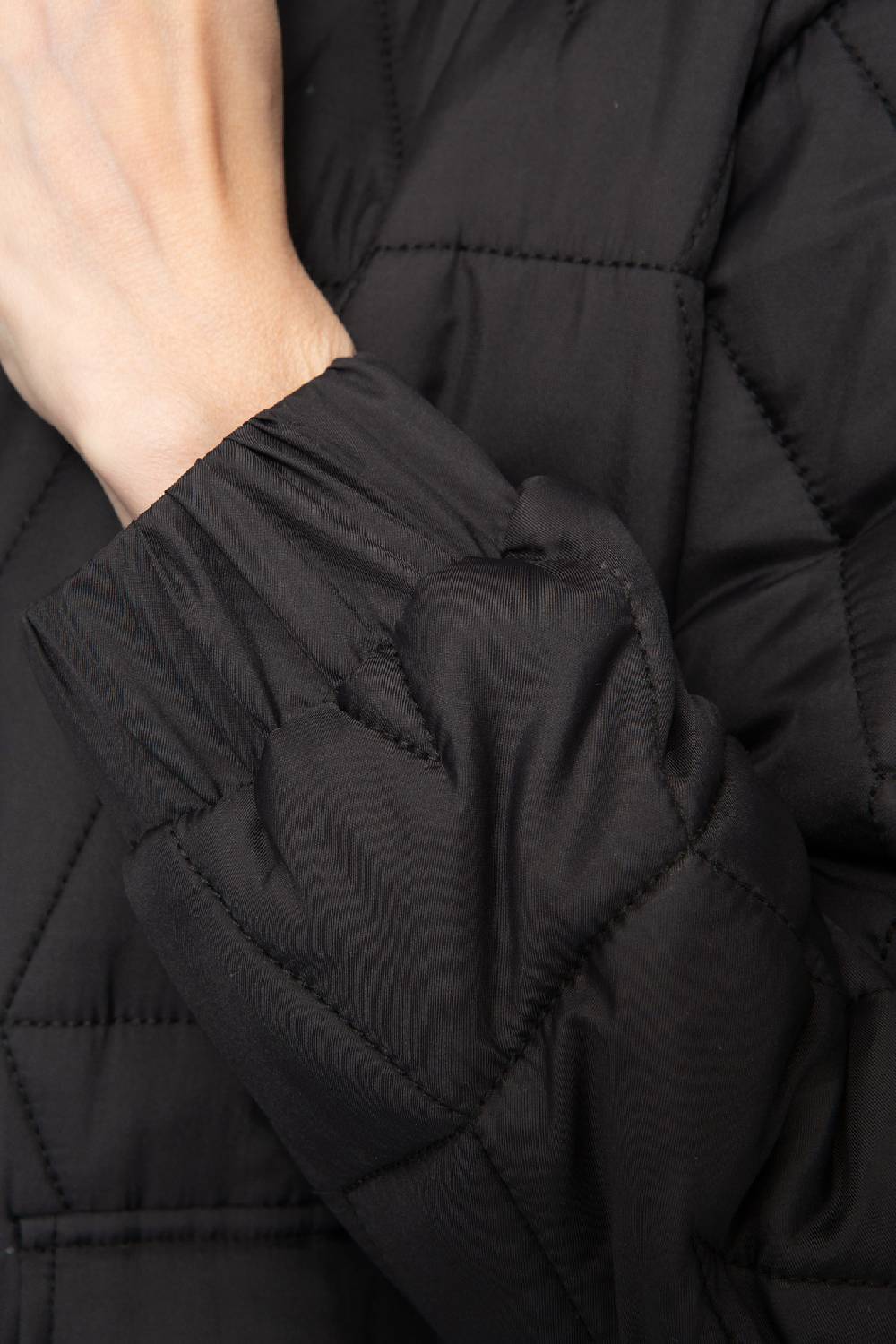 IVI GmbH PUFFER NYLON Jacke mit Signature Steppung schwarz Bis zu 50% Rabatt