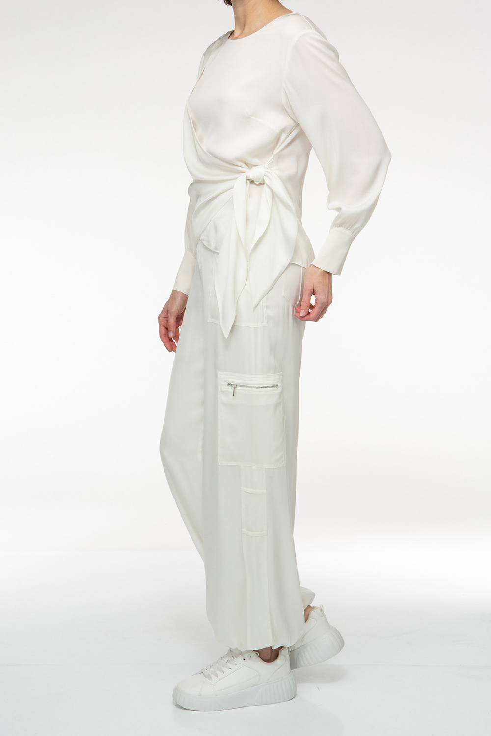 IVI GmbH SOLID SILK Seidenbluse mit Cut-Out Detail weiß Vierteljährliche Förderung