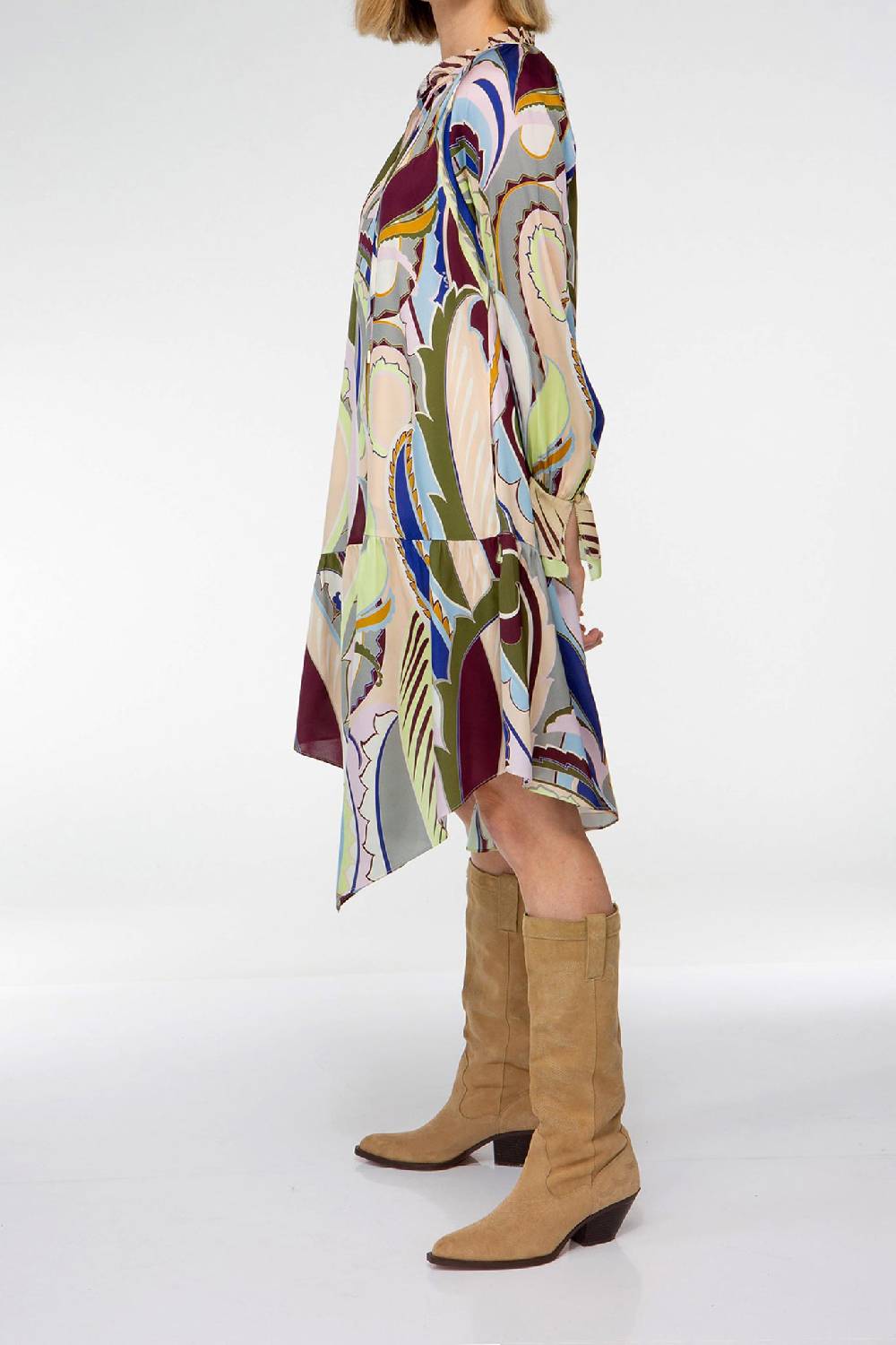 IVI GmbH LAS VEGAS Seidenkleid mit asymmetrischem Saum 2025