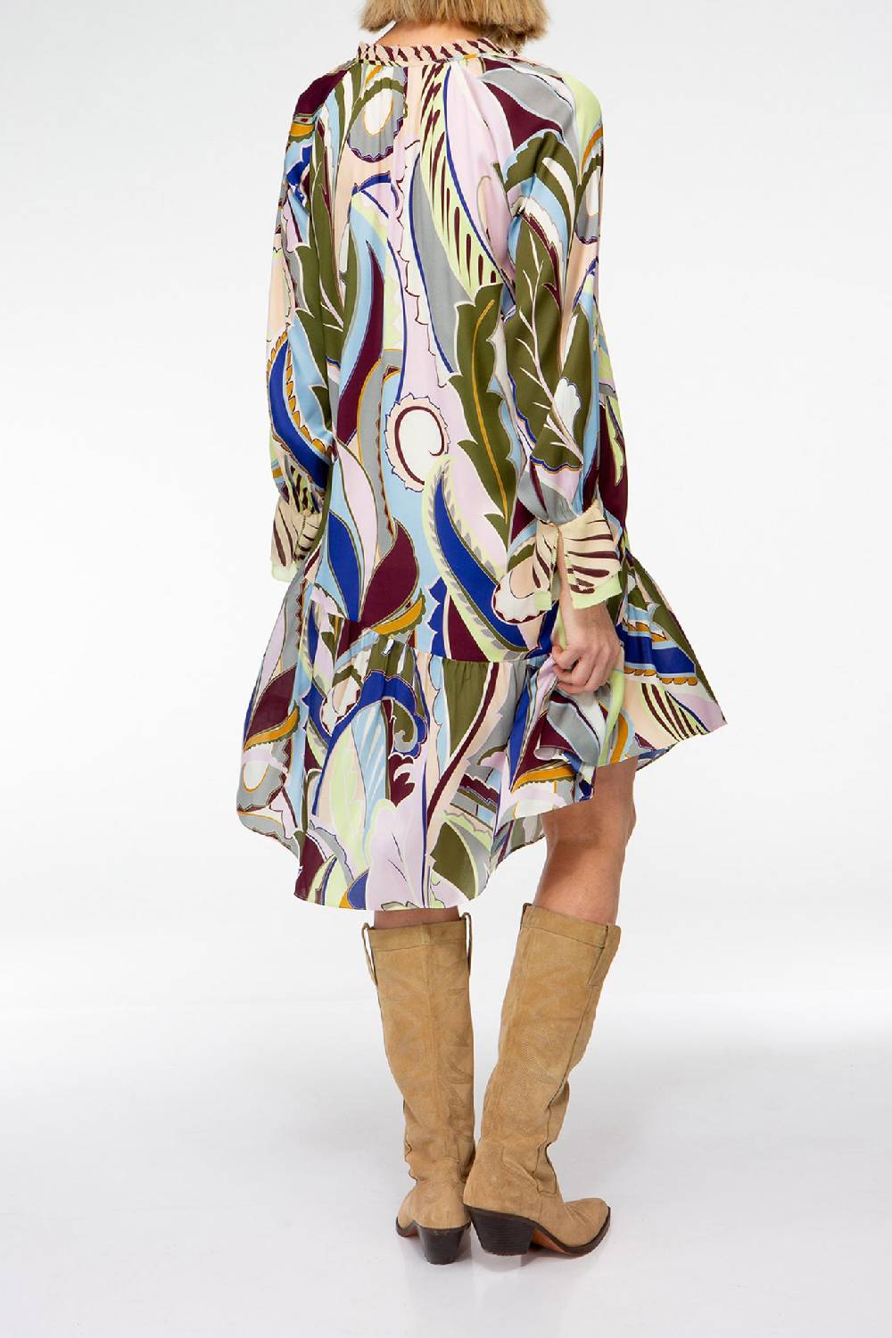 IVI GmbH LAS VEGAS Seidenkleid mit asymmetrischem Saum 2025