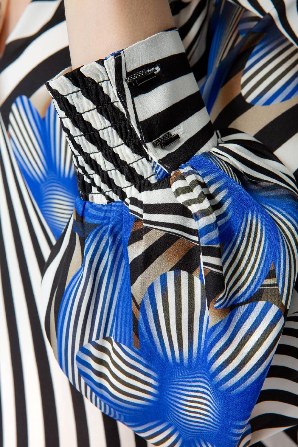 IVI GmbH FLORAL ILLUSION Minikleid Outlet