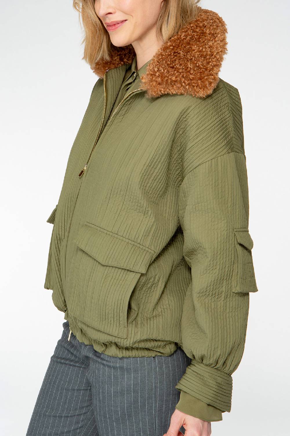 IVI GmbH OUTERWEAR Pilotenjacke mit Fake-Fur Kragen oliv Exklusivangebot