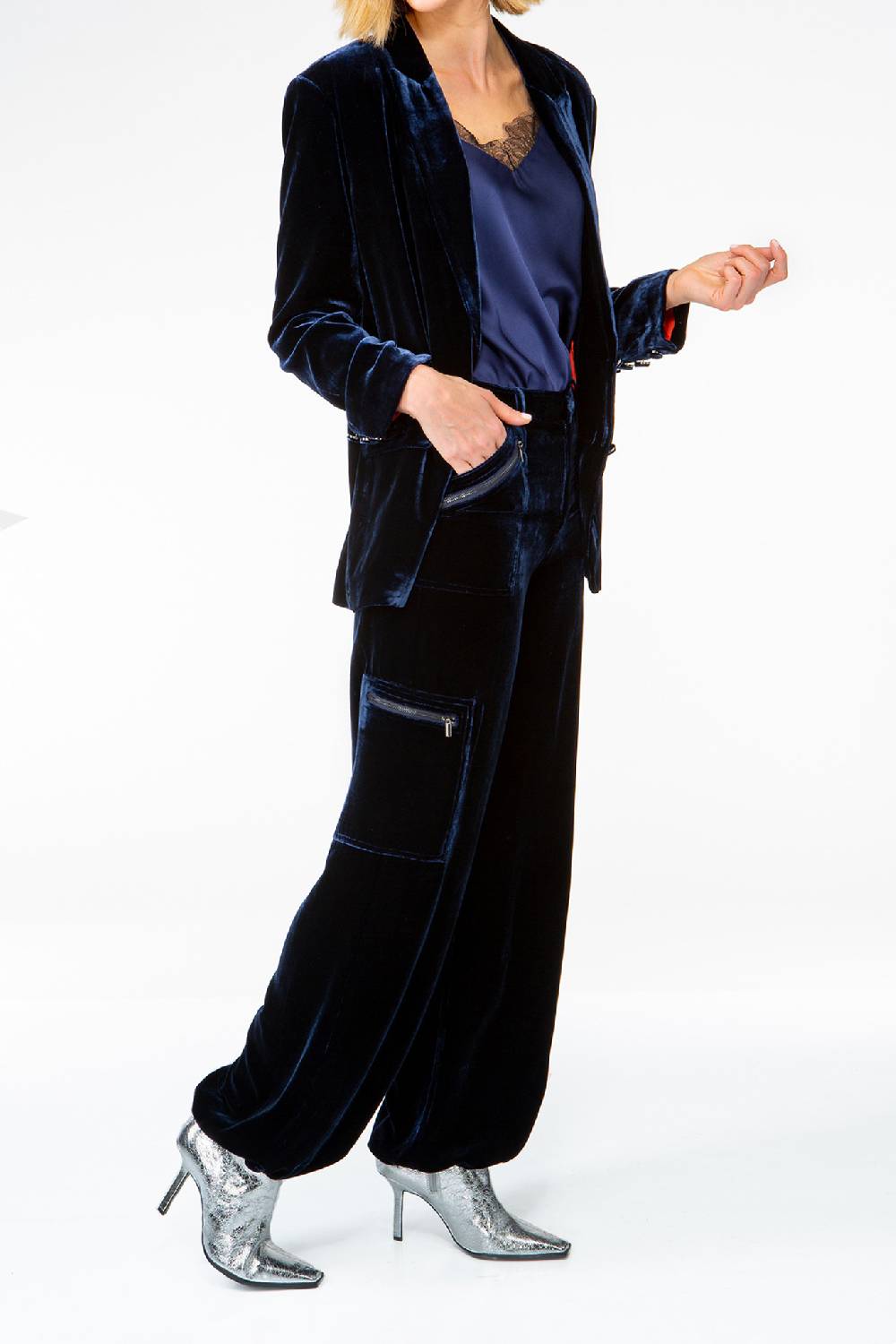 IVI GmbH VELVET Samthose mit Cargo Details navy Super Sparpreis