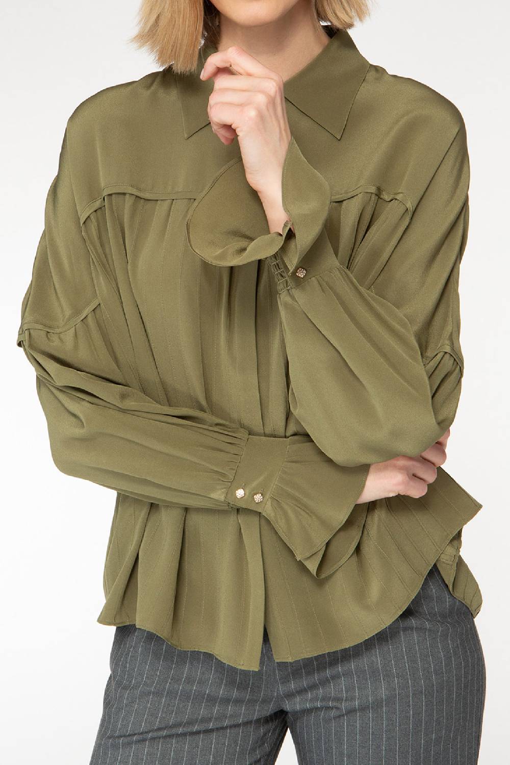 IVI GmbH FANCY Plissé Bluse aus Seiden-Georgette olive Meist gekauft