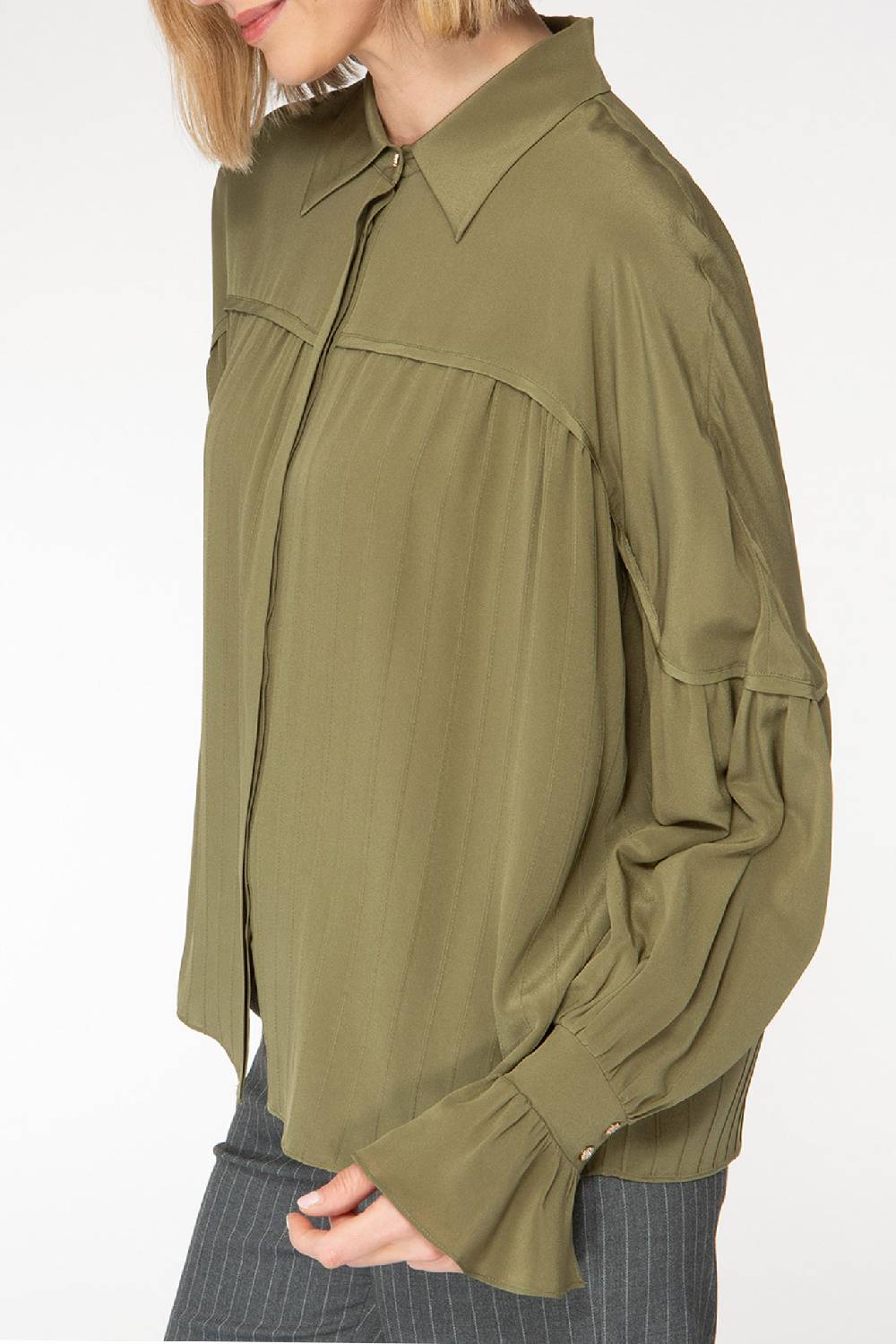 IVI GmbH FANCY Plissé Bluse aus Seiden-Georgette olive Meist gekauft