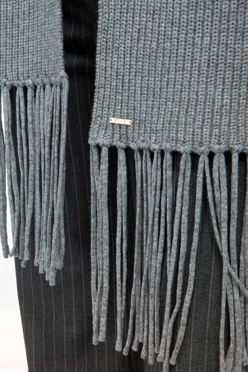 IVI GmbH SOLID KNIT Langer Schal mit Fransen grau-melange Fabrik Onlineshop