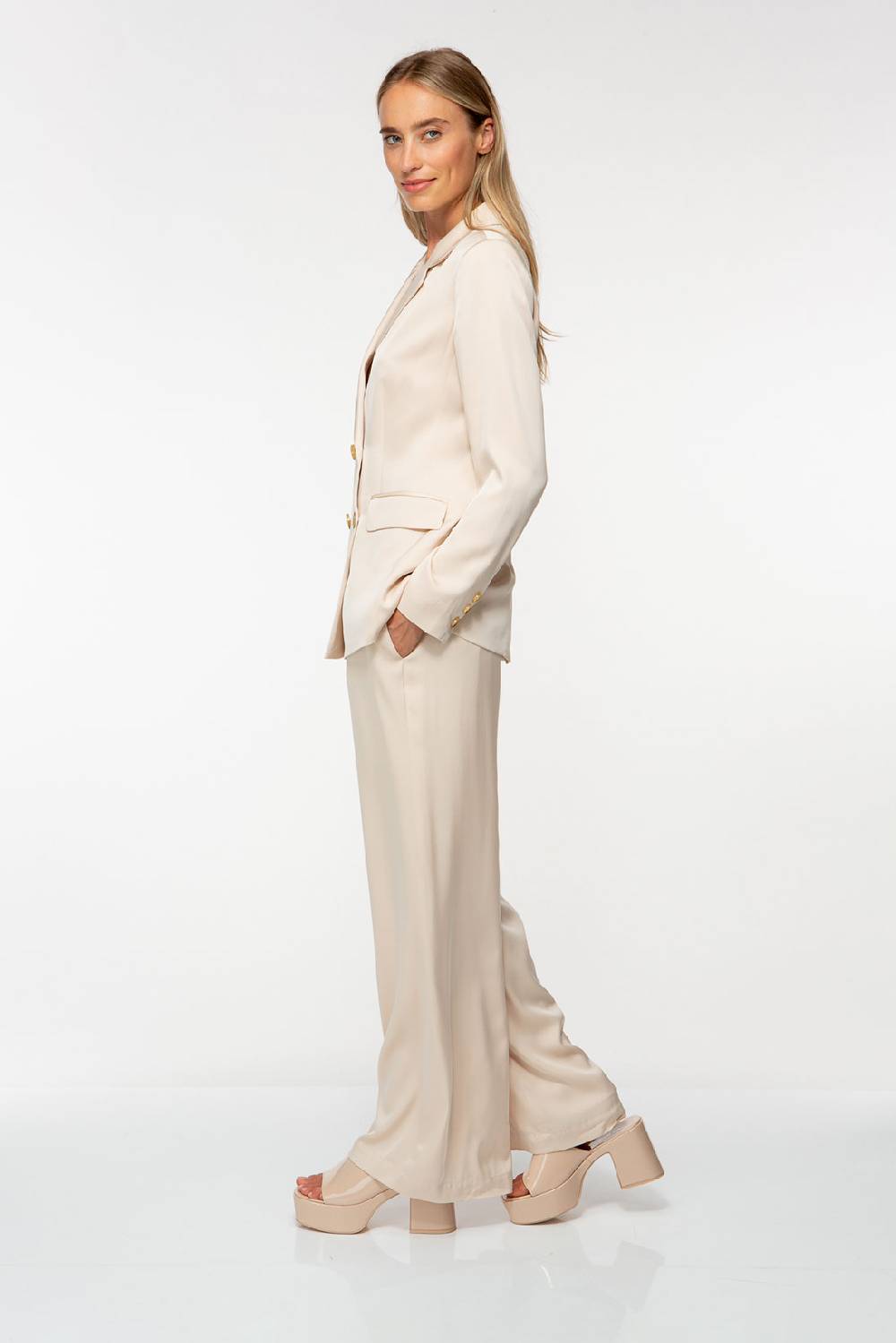 IVI GmbH SOLID SILK Seidenblazer light sand Flash Sale