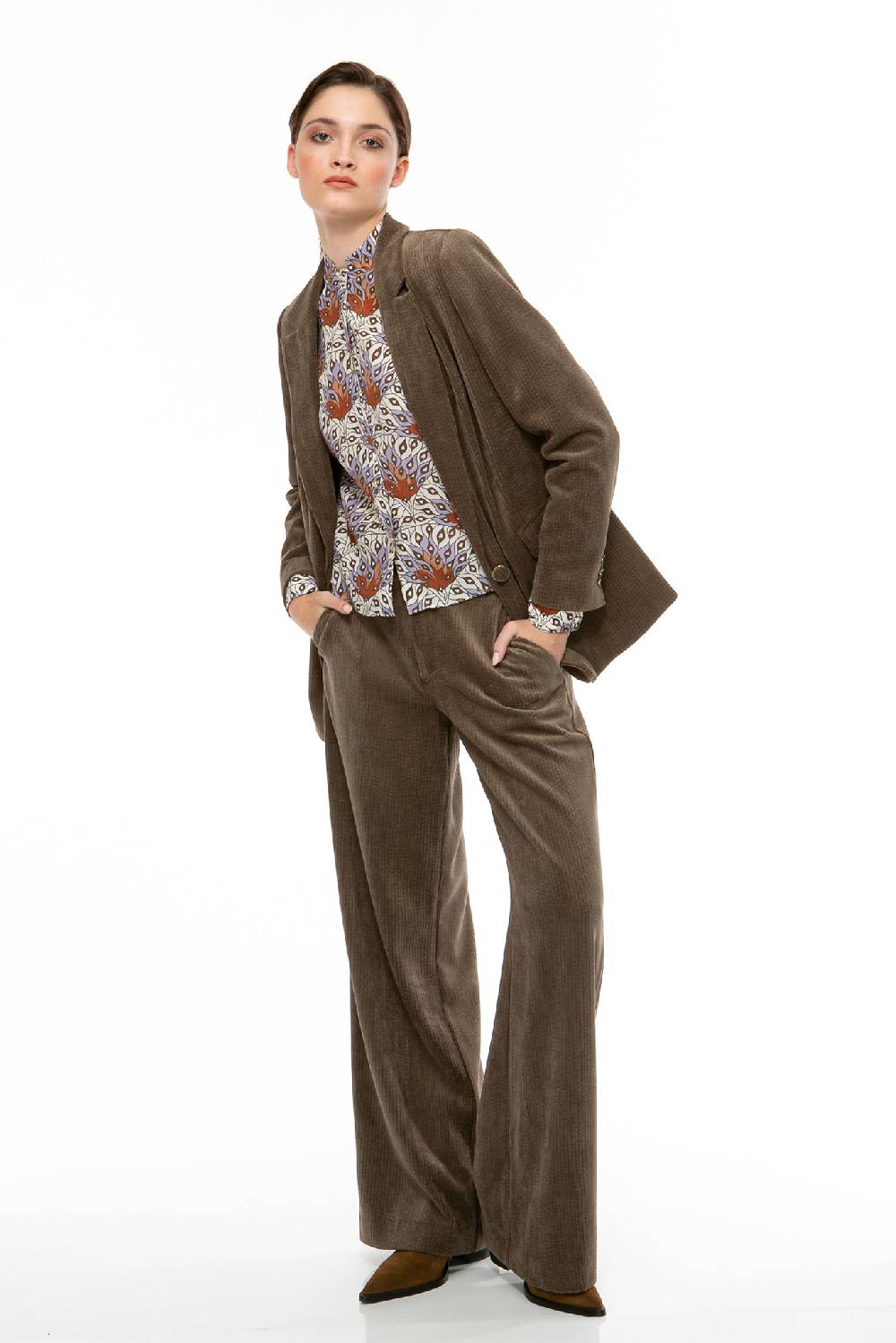 IVI GmbH CORDUROY Blazer olive Preisnachlass