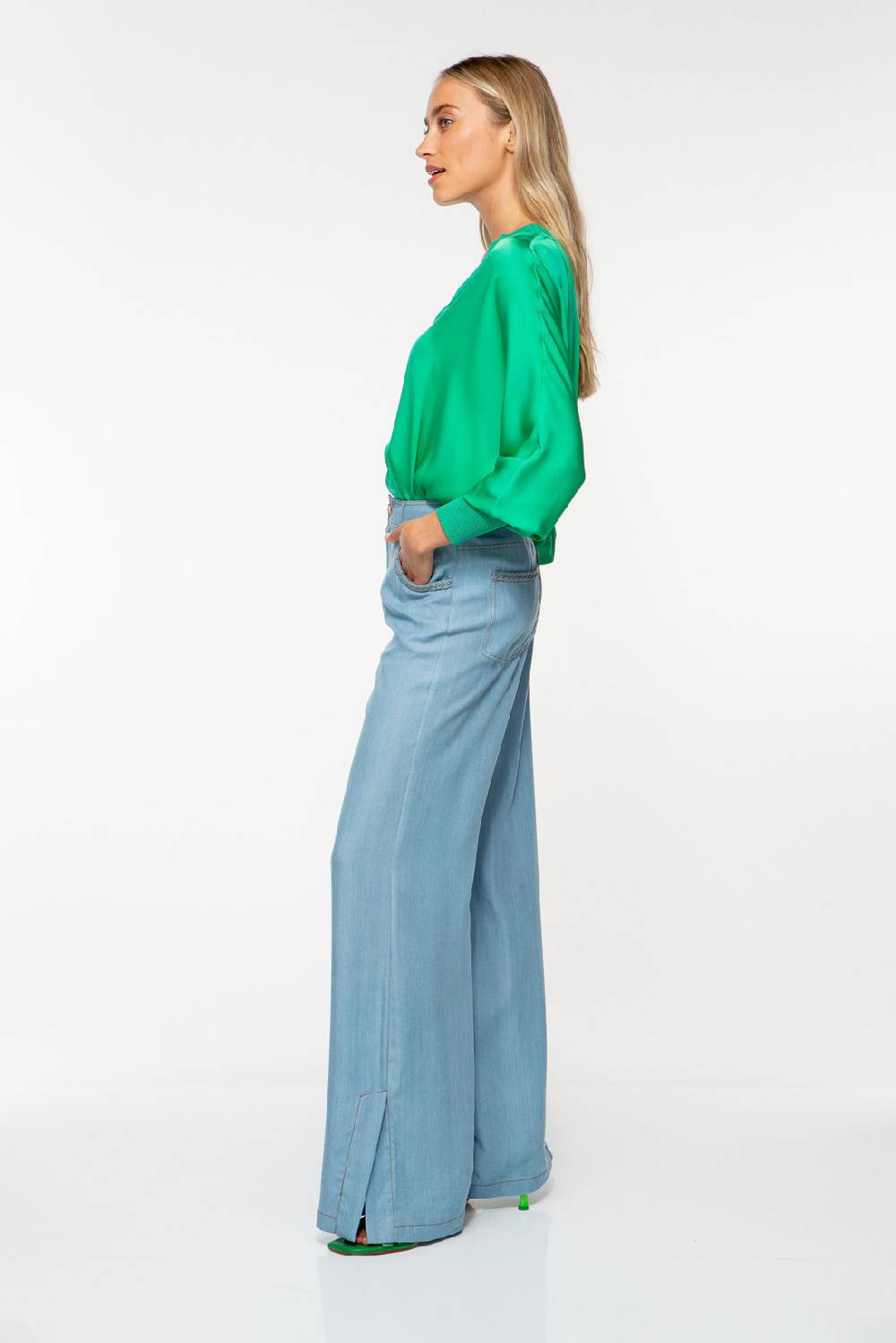 IVI GmbH DENIM Hose mit weitem Bein light blue Neueste Stile