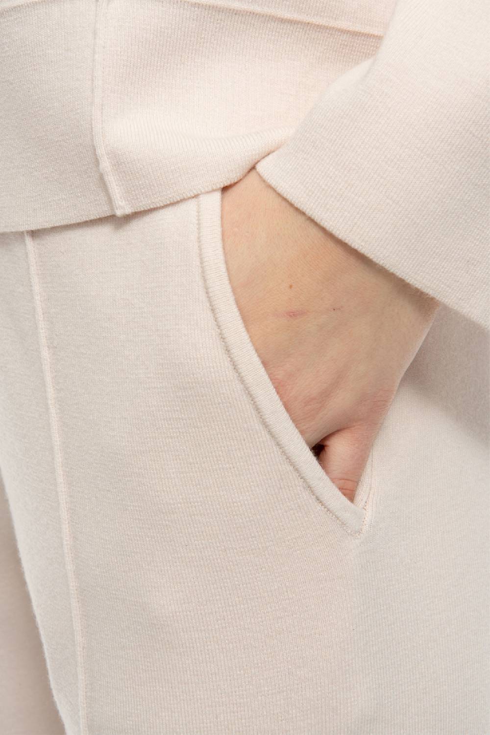 IVI GmbH SOLID KNIT Hose kitt Nur noch ein Tag übrig