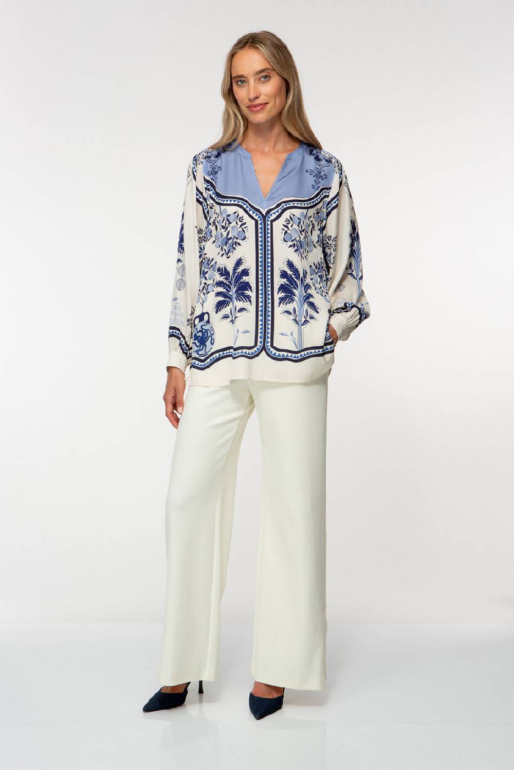 IVI GmbH ORIENTAL GARDENS Seidenbluse sky Günstig kaufen