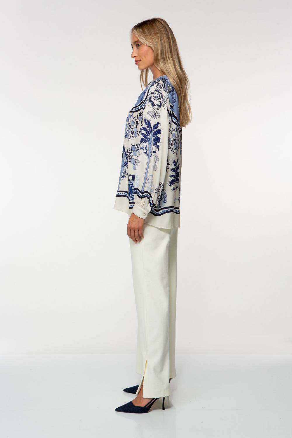 IVI GmbH ORIENTAL GARDENS Seidenbluse sky Günstig kaufen
