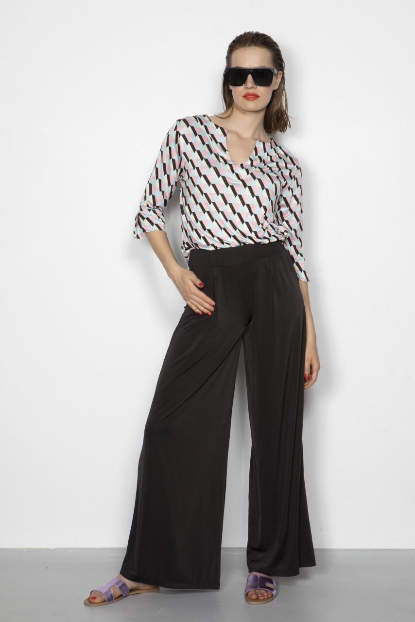 Marivie Top - Honey triangle black Top im Angebot