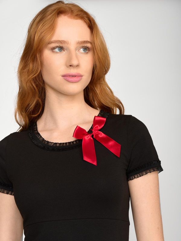 Nastrovje Potsdam Pussy Deluxe Bow On Black Shirt female schwarz Preisnachlass