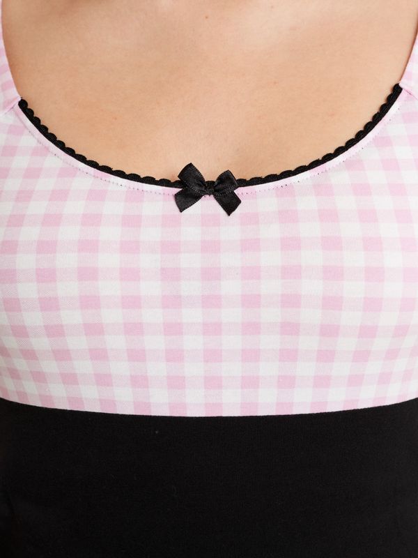 Nastrovje Potsdam Pussy Deluxe Lightpink Plaid Evie Damen T-Shirt schwarz/lightpink Weihnachtsangebot