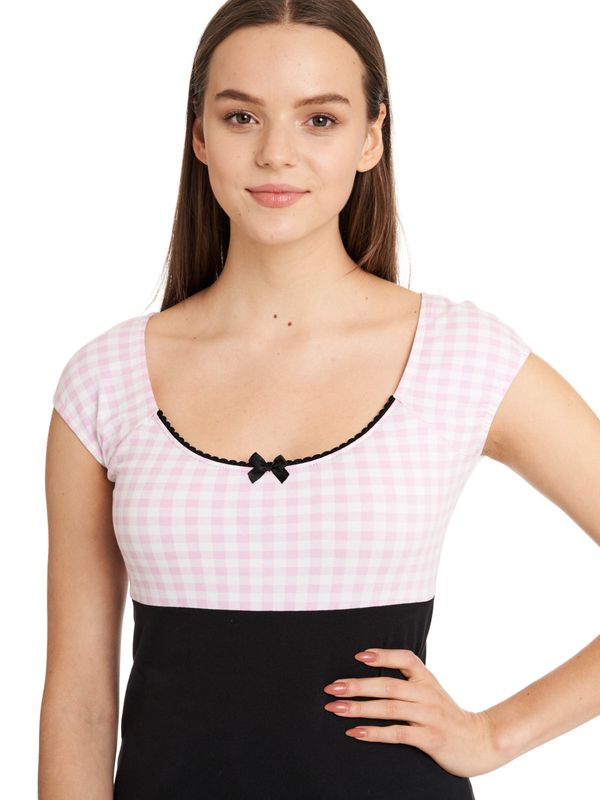 Nastrovje Potsdam Pussy Deluxe Lightpink Plaid Evie Damen T-Shirt schwarz/lightpink Weihnachtsangebot