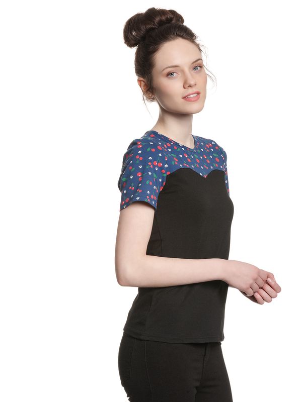 Nastrovje Potsdam Pussy Deluxe Cat Paws & Cherries Damen T-Shirt schwarz/allover Exklusivangebot