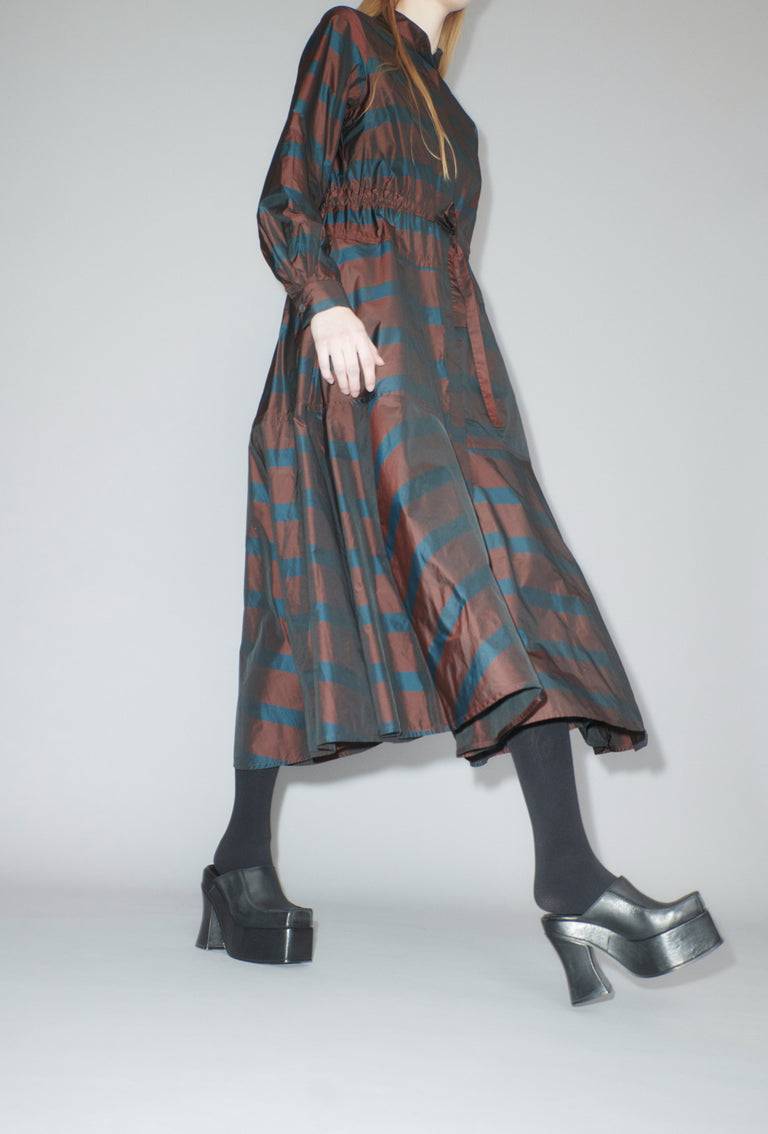 Odeeh Striped Taffeta Kleid, Burgundy Nur für heute