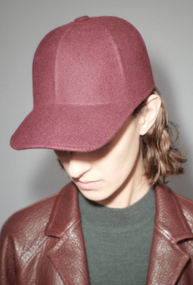 Odeeh Cap, English Red Bis zu 50% Rabatt