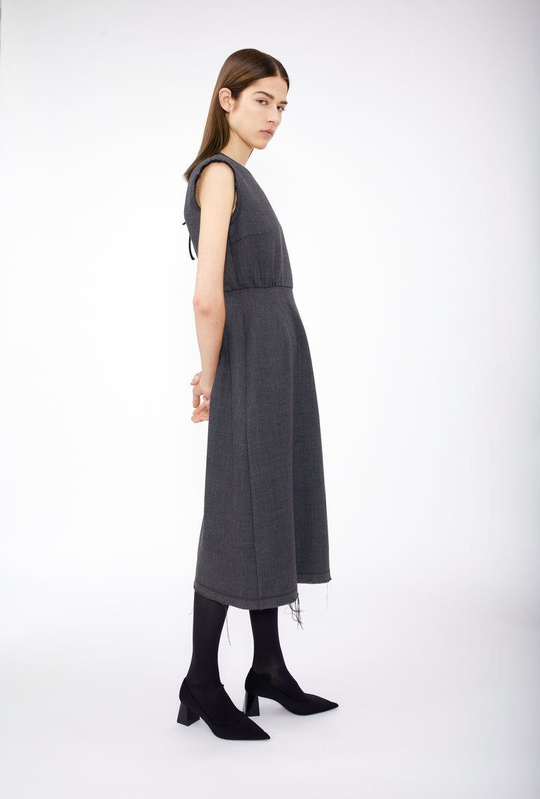 Odeeh Savile Row Wool Pique Kleid, Charcoal Top Angebot