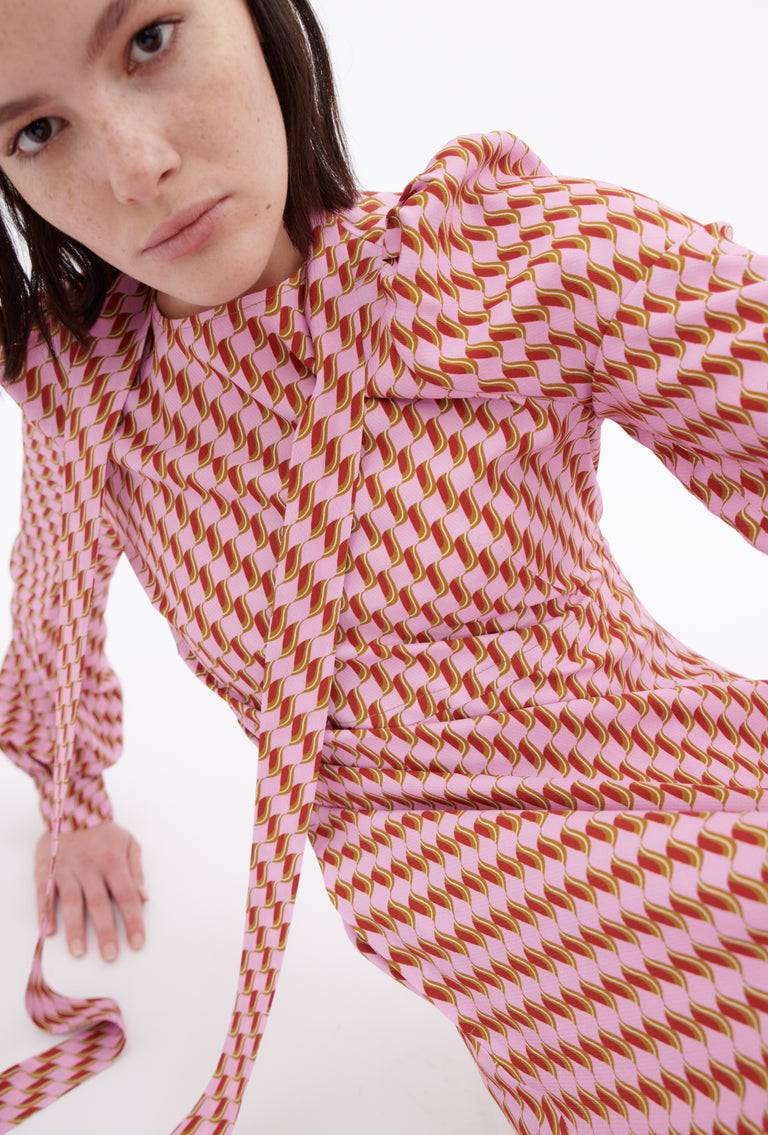 Odeeh Diagonal Waves Kleid, Candy Exklusivangebot