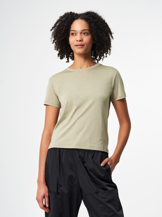 Pinqponq T-Shirt TENCEL™ - Wooden Olive (Female) Nur noch ein Tag übrig