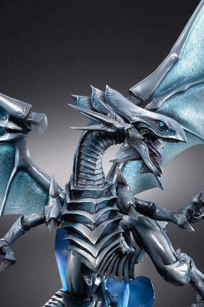EMP "Duel Monsters Art Work - Blauäugiger weißer Drache (Holographic Edition)" Statue multicolor von Yu-Gi-Oh! Preisnachlass