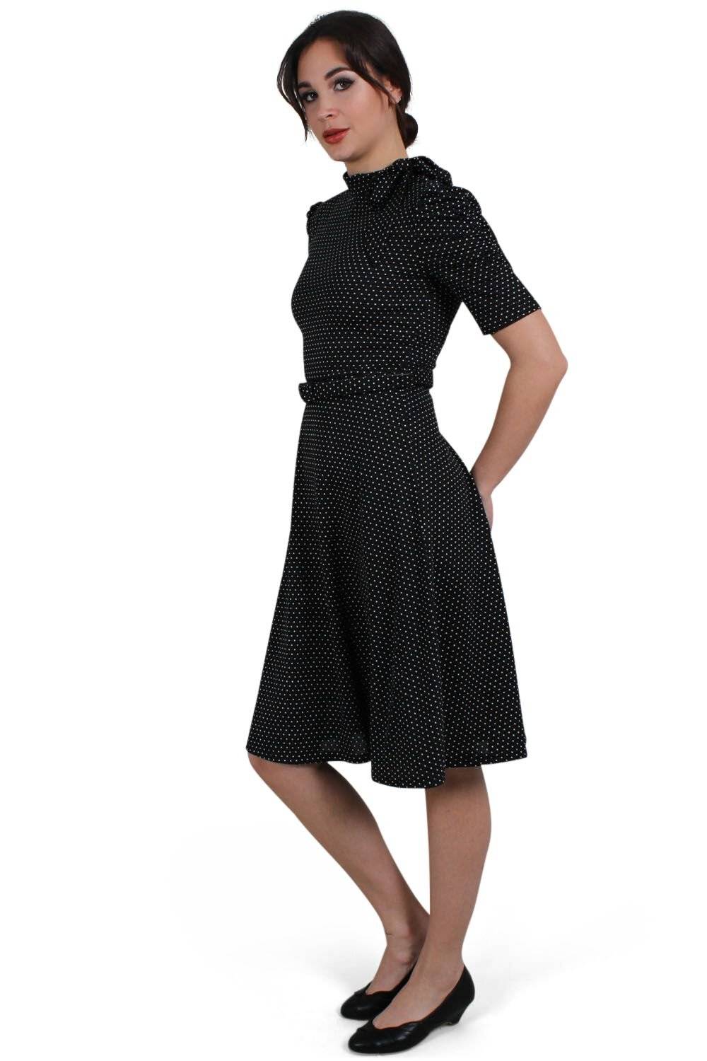 EMP "Posie Black Polka Dot Tie-neck Dress" Mittellanges Kleid schwarz von Voodoo Vixen Nur für heute