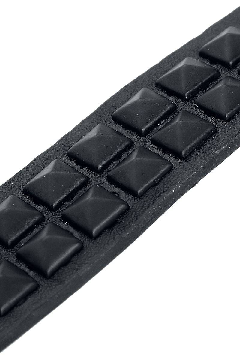 EMP "Pyramid Rivets" Nietenarmband schwarz von Rock Rebel by EMP Bis zu 55% Rabatt