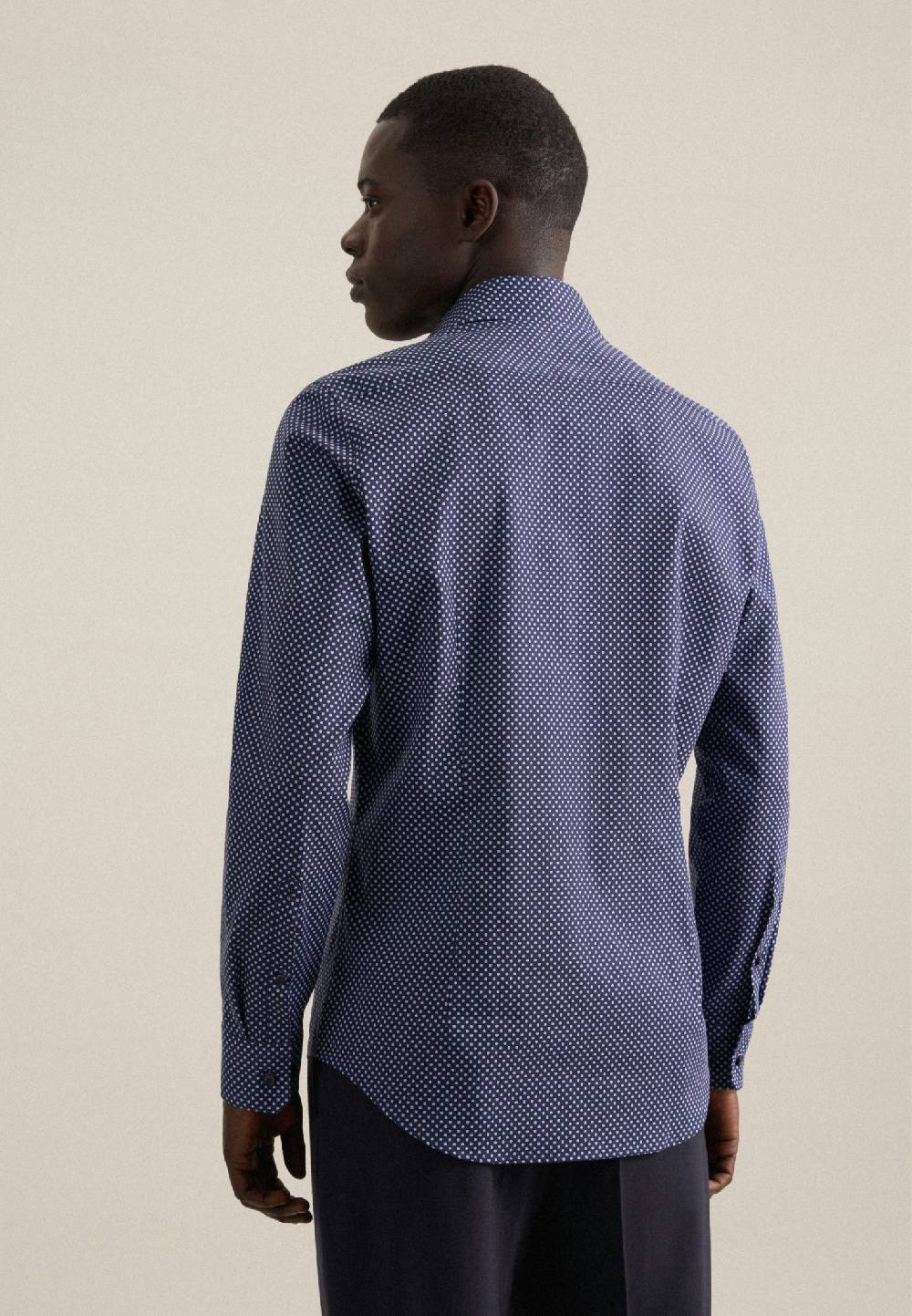 Seidensticker Twill Business Hemd in Shaped mit Kentkragen und extra langem Arm im Angebot