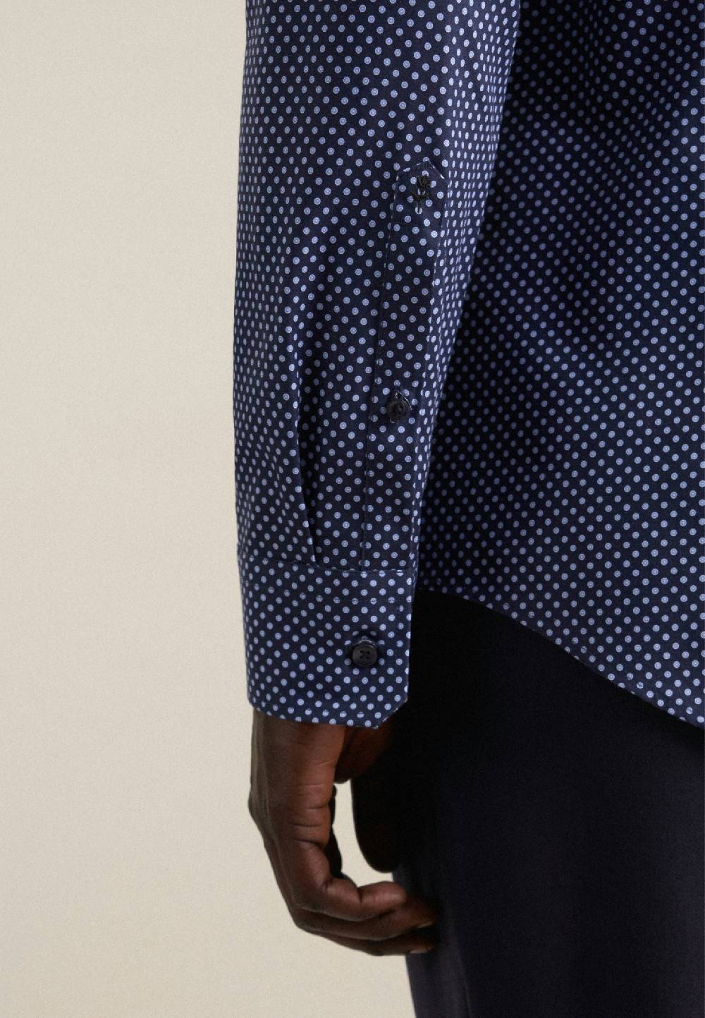 Seidensticker Twill Business Hemd in Shaped mit Kentkragen und extra langem Arm im Angebot