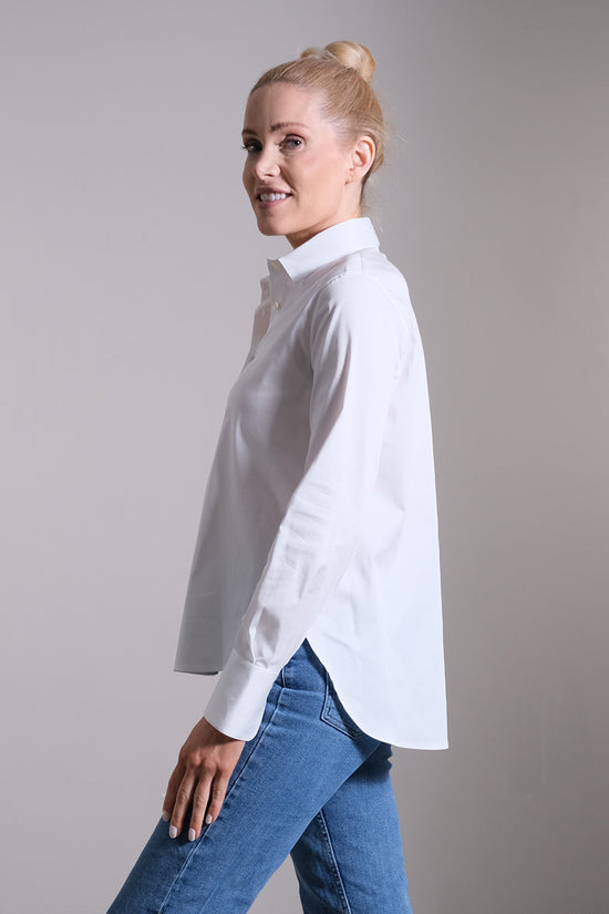 Soluzione Basic Bluse mit gerundetem Saum Neueste Stile