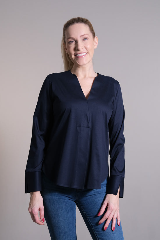 Soluzione Jerseyshirt mit überkreuztem V-Ausschnitt und Langarm Begrenzt auf 3 Tage