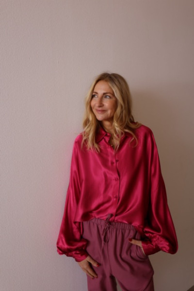 Sosue Antonia Shiny Pink Vierteljährliche Förderung
