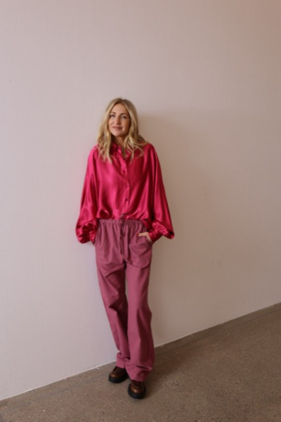 Sosue Antonia Shiny Pink Vierteljährliche Förderung