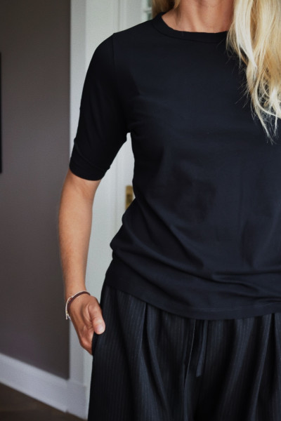 Sosue Half Sleeve Black Black Friday